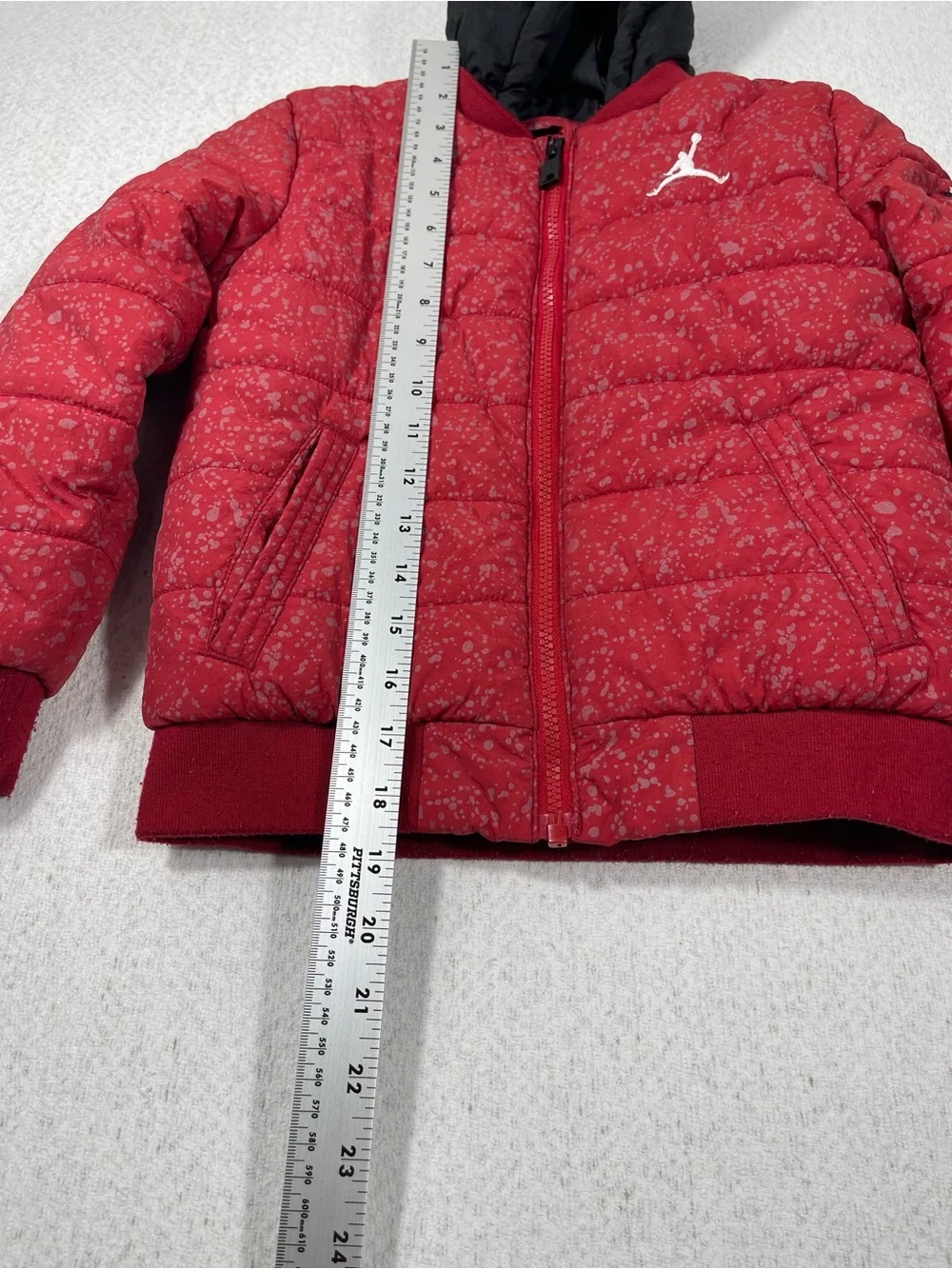 Air Jordan  Kids Red/Black Puffer Coat Jacket 6 M. SKU#0400
